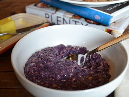 Blueberry oats bowl